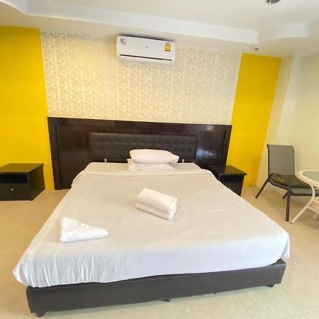 Hill Side Patong Hotel Bagian luar foto