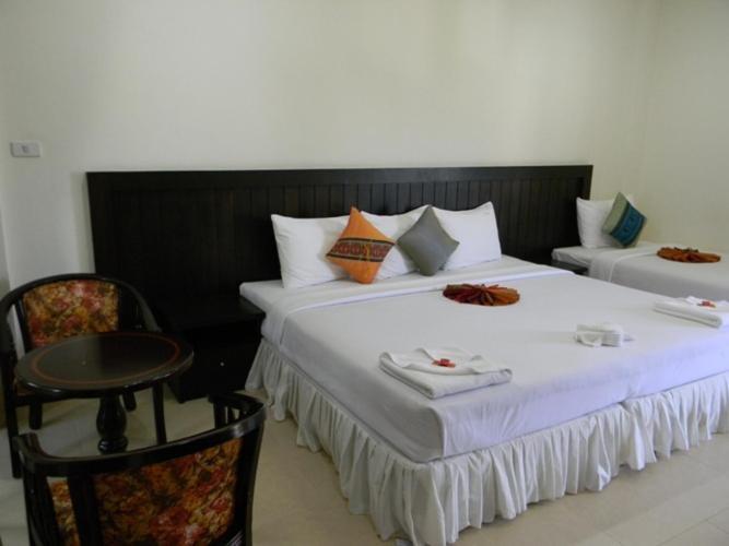 Hill Side Patong Hotel Ruang foto