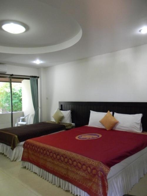 Hill Side Patong Hotel Ruang foto