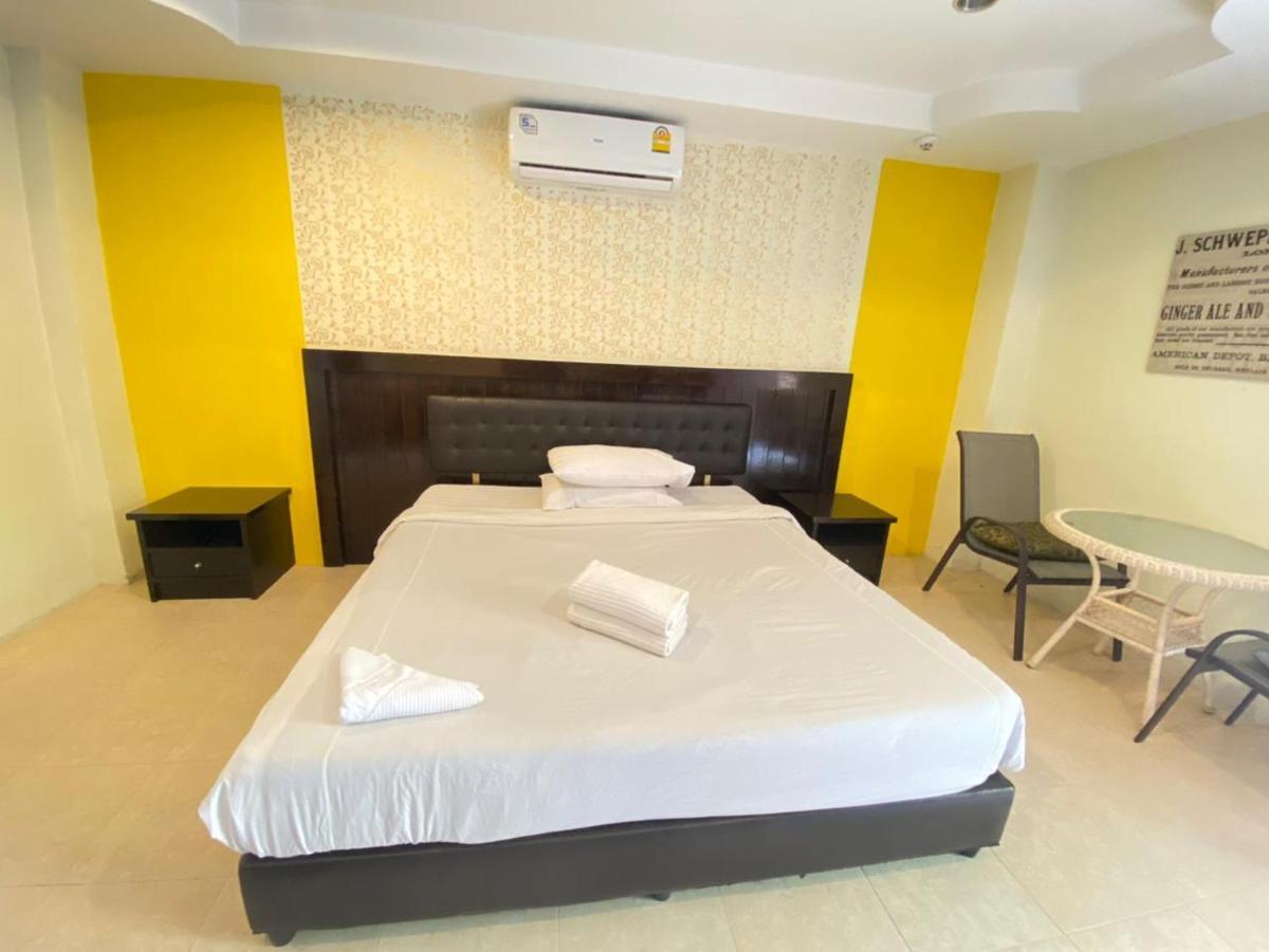 Hill Side Patong Hotel Bagian luar foto