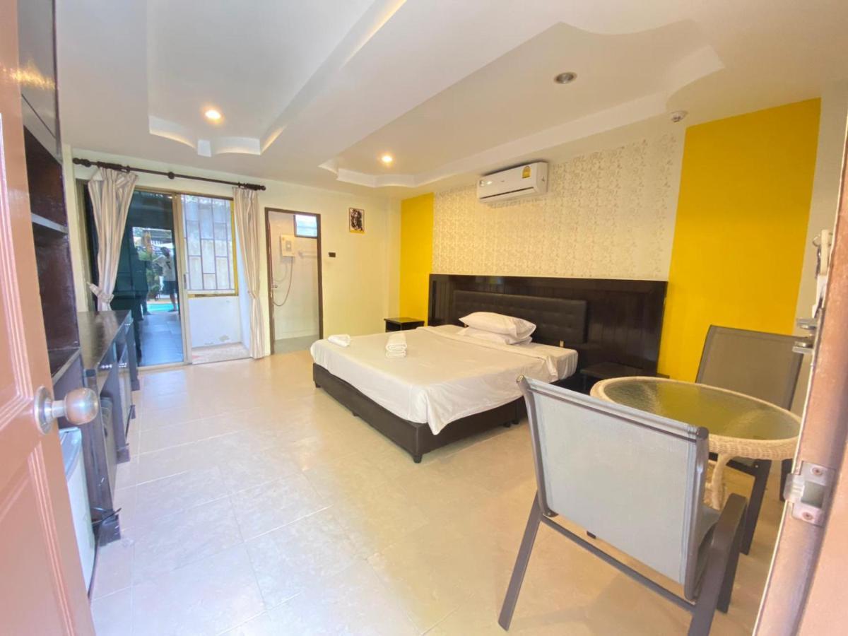 Hill Side Patong Hotel Bagian luar foto