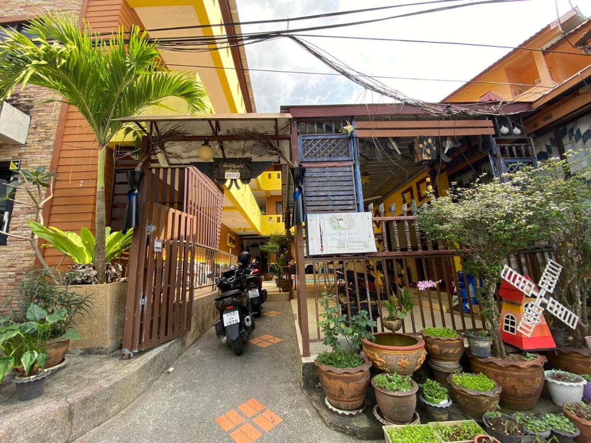Hill Side Patong Hotel Bagian luar foto