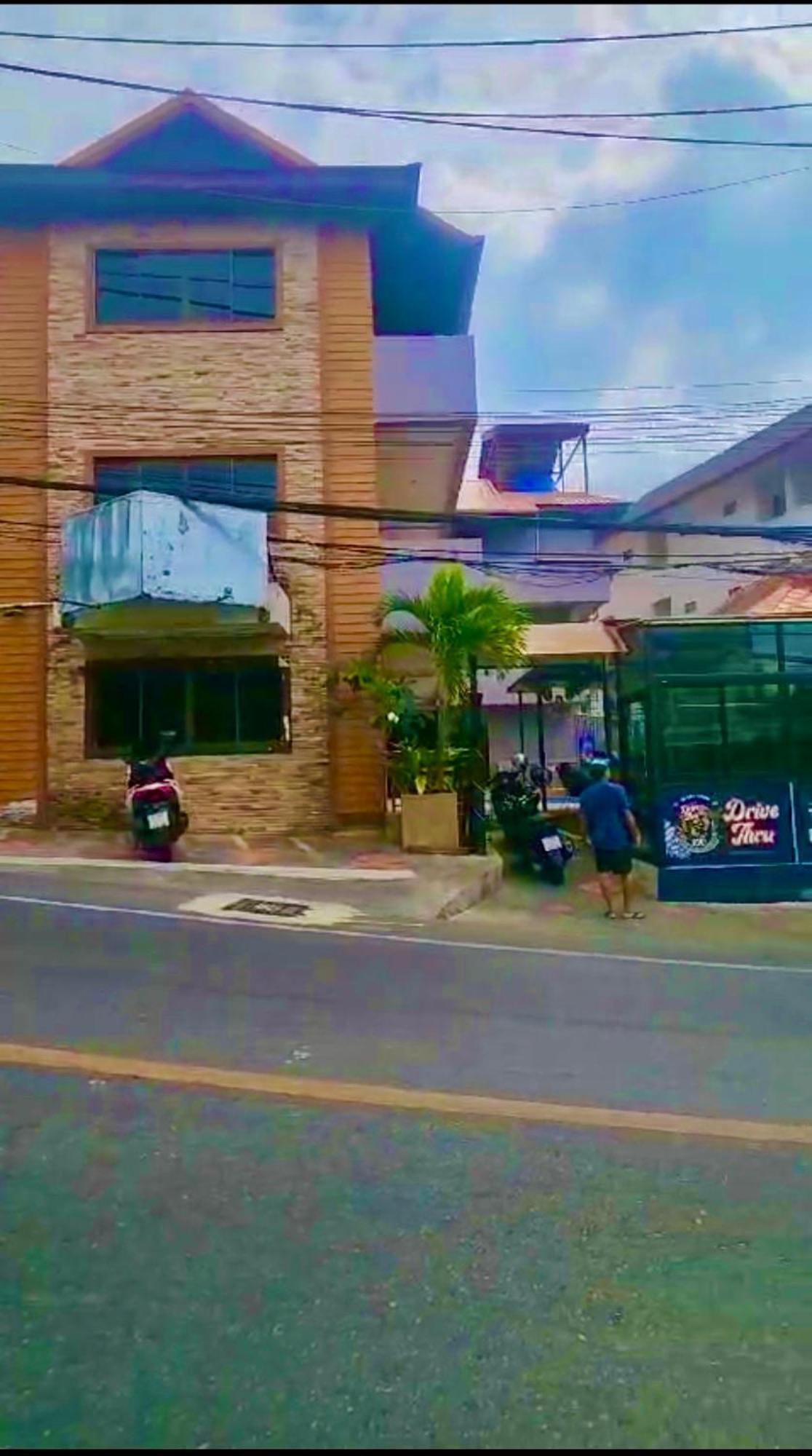 Hill Side Patong Hotel Bagian luar foto