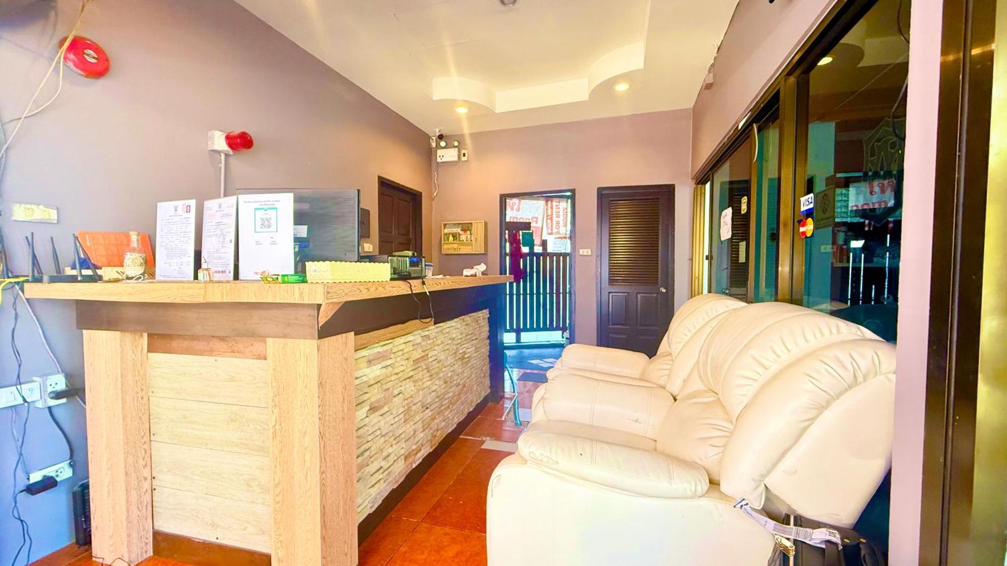 Hill Side Patong Hotel Bagian luar foto